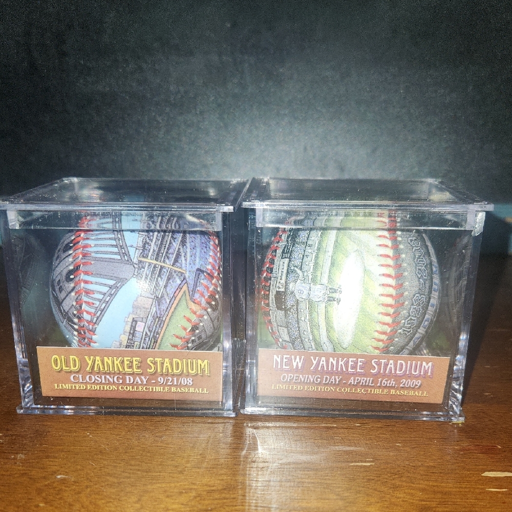 RARE New York Yankees Stadium Transition Set 2-Ball Limited Edition
